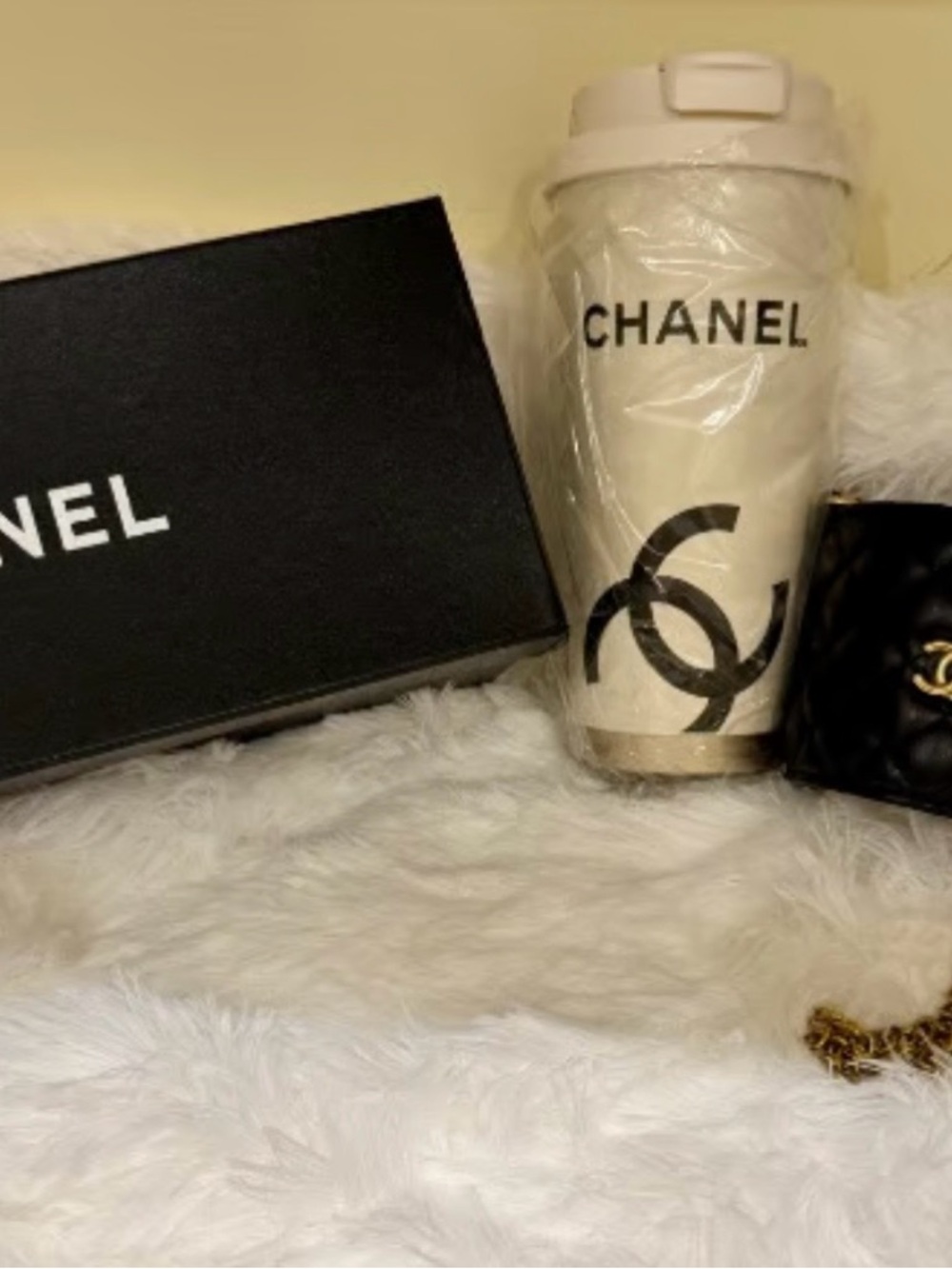 Ivory GWP/ViP Travel Mug with Black Logo